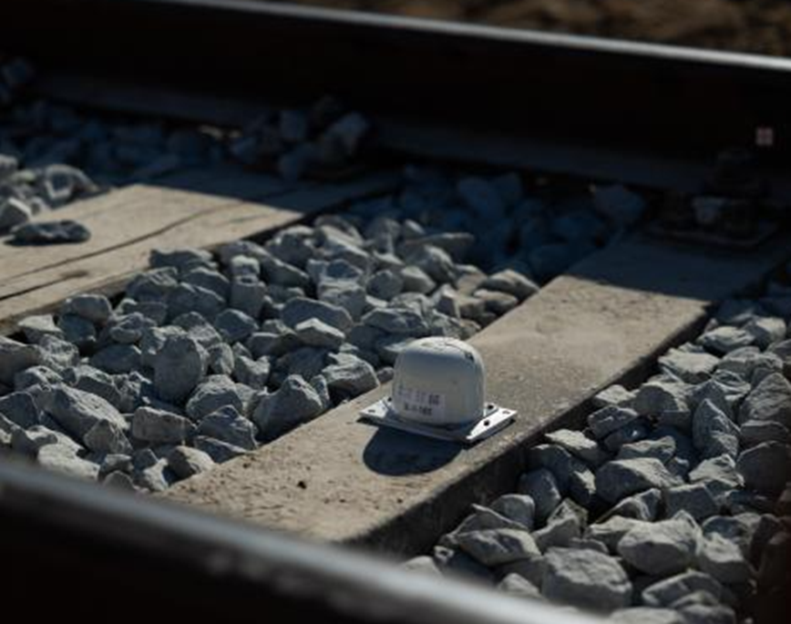 Nano triaksial tiltsensornode