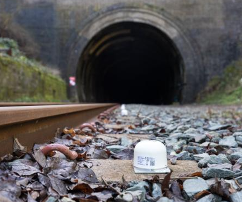 Nano triaksial tiltsensornode